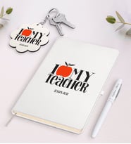 BK Gift Kişiye Özel Öğretmenimi Seviyorum Beyaz Defter Kalem ve Anahtarlık Hediye Seti-2 (Model 1)