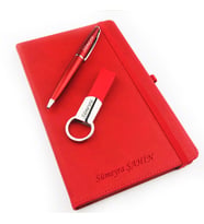 İsme Kişiye Özel Kırmızı Defter Kalem Anahtarlık Seti (STD)