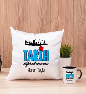 Tarih Öğretmeni Kare Yastık ve Siyah Kupa Bardak
