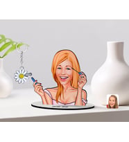 BK Gift Kişiye Özel Kadın Karikatürlü 3D Ahşap Biblo ve İsimli Silver Papatya Anahtarlık-21 (Model 1)