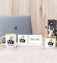 Fizik Mühendisi Sarı Kupa Bardak Kalemlik Ve Masa İsimliği Hediye Seti