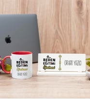 Beden Eğitimi Öğretmeni Kırmızı Kupa Bardak Ve Masa İsimliği Hediye Seti