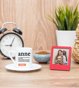 Anne Kelime Anlamı Türk Kahvesi Fincanı ve Kırmızı Mini Fotoğraf Çerçevesi