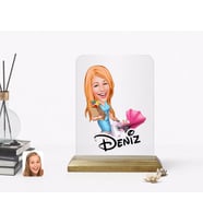 BK Gift Kişiye Özel Ev Hanımı Karikatürlü Ahşap Standlı Çerçeve-1 (Beyaz)