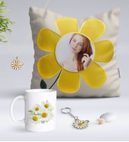 BK Gift Kişiye Özel Fotoğraflı Papatya Yastık Kupa Papatya Kolye ve Gold Anahtarlık Seti-12 (Model 1)