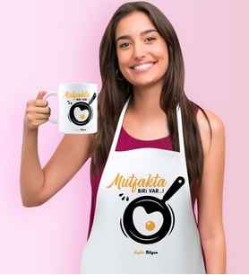 BK Gift Kişiye Özel Mutfakta Biri Var Temalı Mutfak Önlüğü Kupa Seti - 1