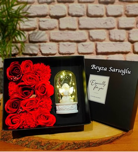 Kişiye Özel Gül Kutusu Ve Melek Fanus Romantik Özel Tasarım Hediye Kutusu