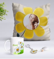 BK Gift Kişiye Özel Fotoğraflı Papatya Yastık Kupa ve Gold Papatya Anahtarlık-7 (Model 1)