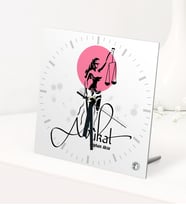 BK Gift Kişiye Özel Avukat Temalı Masaüstü Kare Cam Saat - 10 (Beyaz)