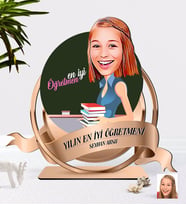 BK Gift Kişiye Özel Yılın En İyi Kadın Öğretmeni Karikatürlü 3D Ahşap Biblo Plaket-1 (Beyaz)