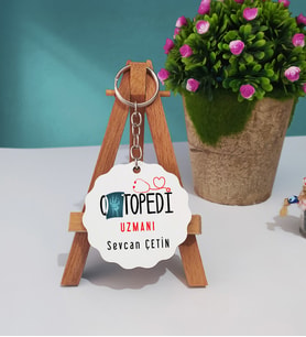 Ortapedi Uzmanı Ahşap Anahtarlık