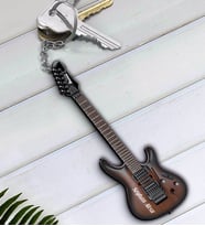BK Gift Kişiye Özel İsimli Elektro Gitar Enstrüman Ahşap Anahtarlık-5 (Beyaz)