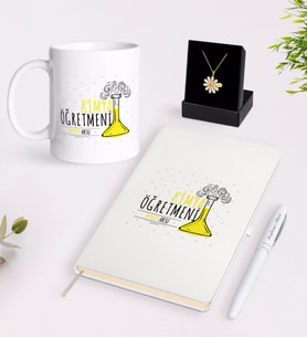 BK Gift Kişiye Özel Kimya Öğretmeni Beyaz Kupa Defter Kalem ve İsimli Papatya Kolye Hediye Seti-5 (Model 1)