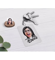 BK Gift Kişiye Özel Kadın Yüz Karikatürlü Şeffaf Pleksi Anahtarlık-2 (Beyaz)