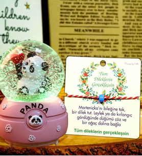 Sevimli Panda Kar Küresi & Dilek Bilekliği Arkadaşa Hediye