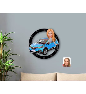 BK Gift Kişiye Özel Plakalı Kadın Renault Captur Karikatürlü Ahşap Duvar Saati-1 (Beyaz)