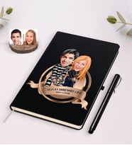 BK Gift Kişiye Özel Yılın En Mükemmel Çifti Karikatürlü Siyah Defter ve Kalem Hediye Seti-7