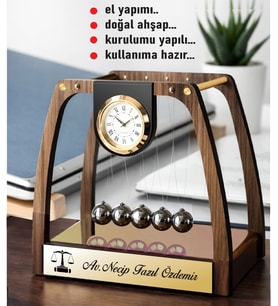 Avukatlar Günü Avukat Hediyesi Kişiye özel isimli saatli Newton Denge Topları