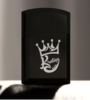 BK Gift Kişiye Özel Kraliçe Siyah Metal Çakmak  1