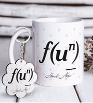 BK Gift Kişiye Özel Eğlence Denklemi Beyaz Kupa ve Anahtarlık Hediye Seti (Model 1)