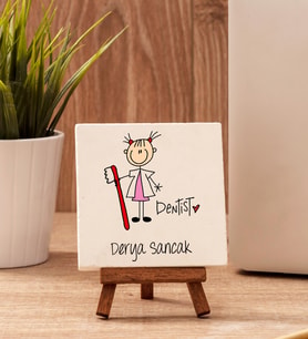 Bayan Diş Hekimi Karikatürü Taş Dekor