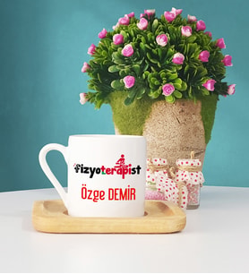 Fizyoterapist Ahşap Altlıklı Türk Kahvesi Fincanı