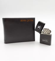 Kişiye Özel Metal Benzinli Zippo Tarzı Çakmak & Kişiye Özel Cüzdan Hediye Seti (Siyah)