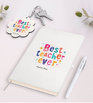 BK Gift Kişiye Özel En İyi Öğretmen Beyaz Defter Kalem Ve Anahtarlık Hediye Seti-12 (Model 1)