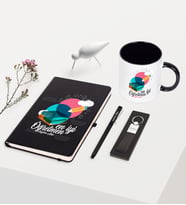 BK Gift Kişiye Özel En İyi Öğretmen Temalı Siyah Defter Kalem Anahtarlık Kupa Seti - 3