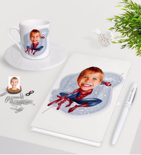 BK Gift Kişiye Özel Çocuk Örümcek Adam Karikatürlü Beyaz Defter Kalem Türk Kahvesi Fincanı Seti-1 (Model 1)