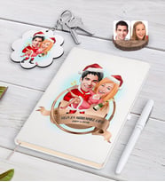 BK Gift Kişiye Özel Yılın En Mükemmel Çifti Karikatürlü Beyaz Defter Kalem ve Anahtarlık Hediye Seti-62 (Model 1)