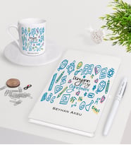 BK Gift Kişiye Özel Dünyanın En İyi Öğretmeni Beyaz Defter Kalem Türk Kahvesi Fincanı Seti-15 (Model 1)