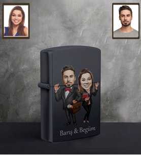 Kişiye Özel Avukat Arkadaş Karikatürlü UV Baskılı Siyah Benzinli Çakmak Model-1