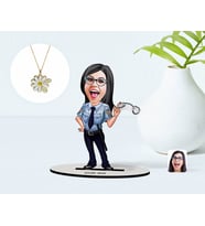 BK Gift Kişiye Özel Kadın Polis Karikatürlü 3D Ahşap Biblo ve İsimli Tarihli Papatya Kolye Seti-1 (Model 1)