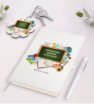 BK Gift Kişiye Özel Öğretmenler Gününüz Kutlu Olsun Beyaz Defter Kalem ve Anahtarlık Hediye Seti-7 (Model 1)