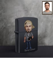 Kişiye Özel Fotoğrafçı Karikatürlü UV Baskılı Siyah Benzinli Çakmak Bay-3