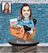 Kişiye Özel Patron Karikatürlü Ahşap Biblo Bayan-13