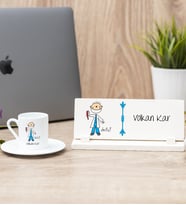 Erkek Diş Hekimi Karikatürü Türk Kahvesi Fincanı Ve Masa İsimliği Hediye Seti