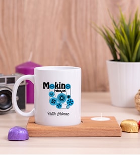 Makine Teknisyeni Ahşap Altlıklı Mumlu Beyaz Kupa Bardak