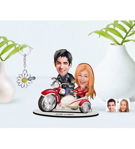 BK Gift Kişiye Özel Sevgililer Karikatürlü 3D Ahşap Biblo ve İsimli Silver Papatya Anahtarlık-12 (Model 1)