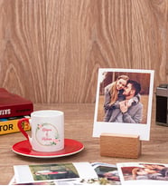 İki İsimli Çiftlere Özel Kırmızı Kahve Fincanı ve Ahşap Standlı Polaroid Set
