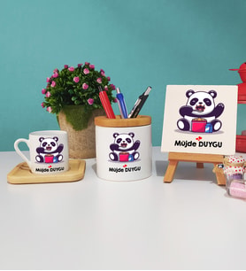 Sevimli Panda Tasarımlı Kişiye Özel Panda Ahşap Altlıklı Türk Kahvesi Fincanı Kalemlik Dekoratif Taş Baskı Seti