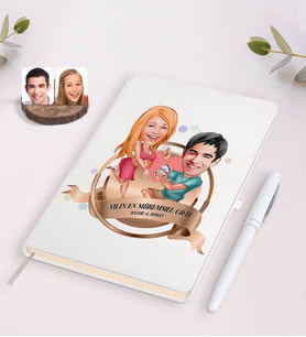 BK Gift Kişiye Özel Yılın En Mükemmel Çifti Karikatürlü Beyaz Defter ve Kalem Hediye Seti-19