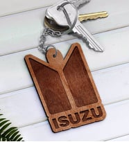 Isuzu Logolu Ahşap Anahtarlık-2 (Beyaz)