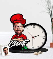 BK Gift Kişiye Özel Bay Chef Karikatürlü Ahşap Masaüstü Saat-10 (Çok Renkli)