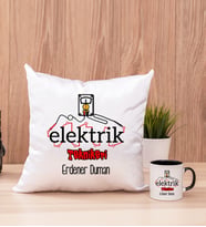 Elektrik Teknikeri Kare Yastık ve Siyah Kupa Bardak