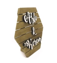 25x26cm Ahşap İsimlik  Kahverengi (STD)