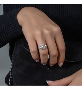 Else Silver Pırlanta Modeli Baget Taşlı Gümüş Yüzük