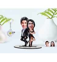 BK Gift Kişiye Özel Sevgililer Karikatürlü 3D Ahşap Biblo ve İsimli Silver Papatya Anahtarlık-6 (Model 1)