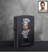 Kişiye Özel Kasap Karikatürlü UV Baskılı Siyah Benzinli Çakmak Bay-1